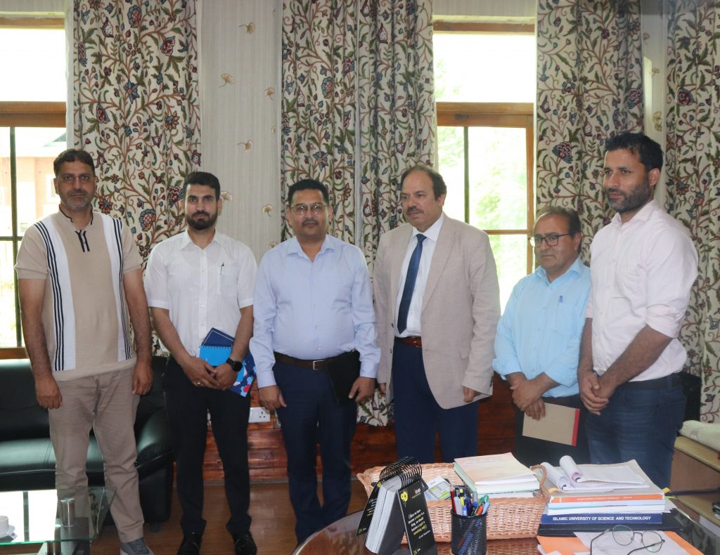 Director JKEDI Jammu Chapter Visits CIED - IUST Foundation