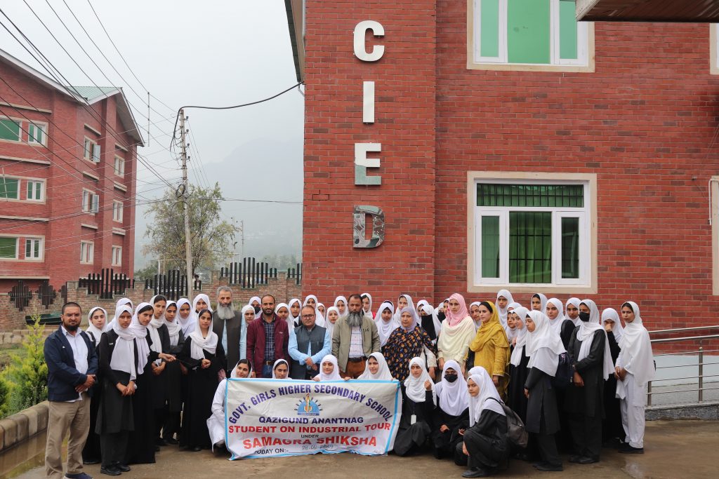 Outreach Program Govt Girls Hr Sec School Qazigund visits CIED IUST